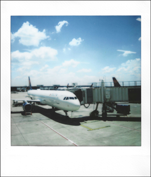 A Flight Attendant's Guide to Not Being an Asshole